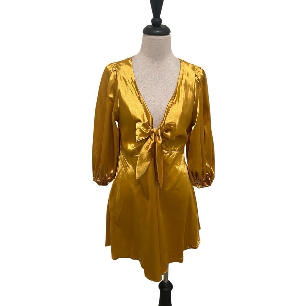 Vonda Women's Satin Bow Deep V-neck 3/4 Sleeve A-Line Dress Gold Medium NWT